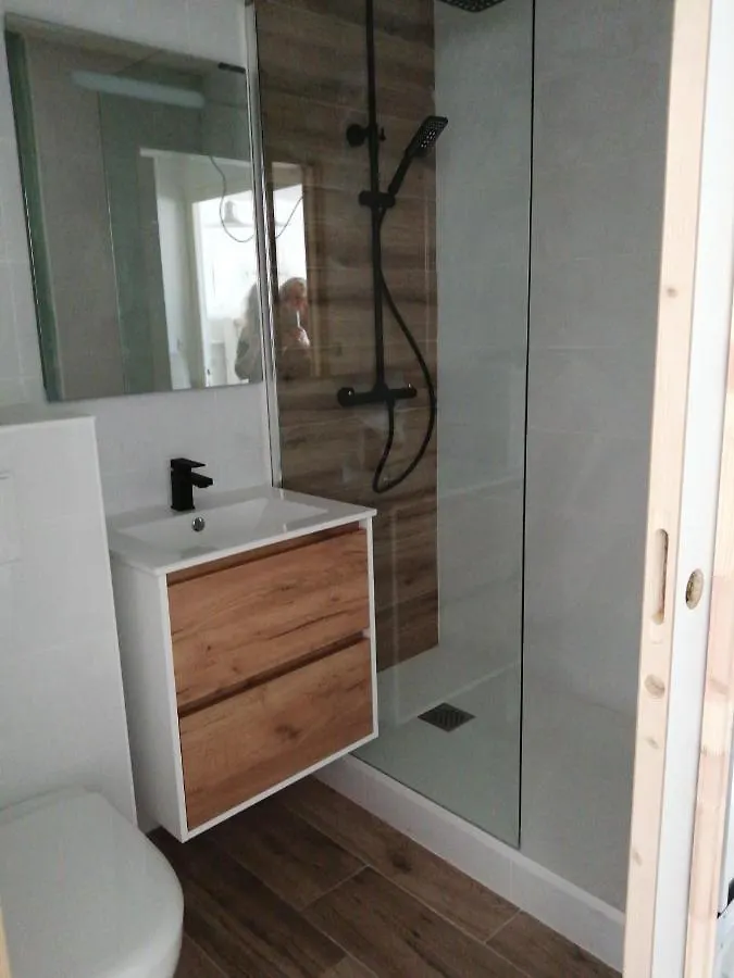 Διαμέρισμα Appartement Vue Sur Mer, 100 M De La Plage Carantec